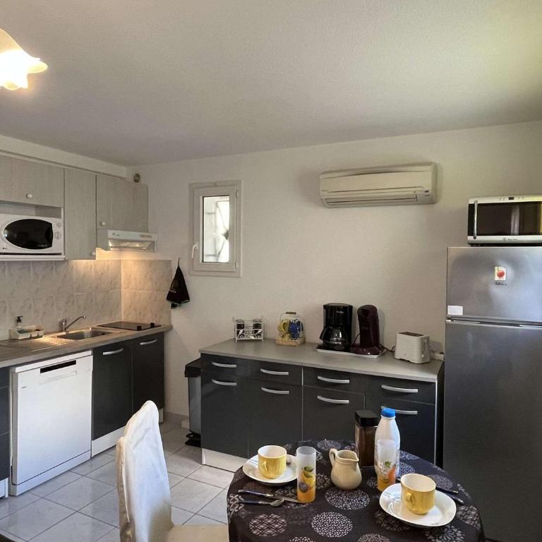 Maison de vacances climatisée avec terrasse, parking privé, proche plage et commerces - FR-1-387-190 - Appartamento - 3