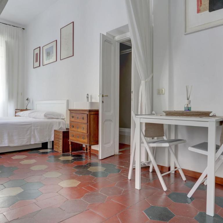 Charming Colosseum - Monolocale con Balcone - 16