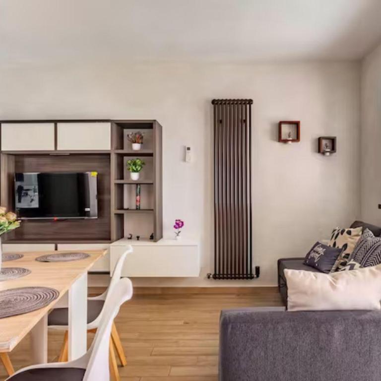 Lighthouse Beach Apartment - Terrace on the Sea - 10 min Airport - One-Bedroom Premium Apartment with Ocean View - 9