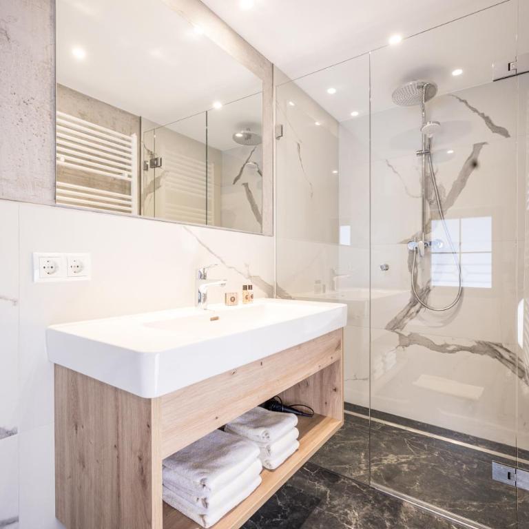 Appartements Schrambacherhof - Apartment mit 3 Schlafzimmern und Balkon - 14
