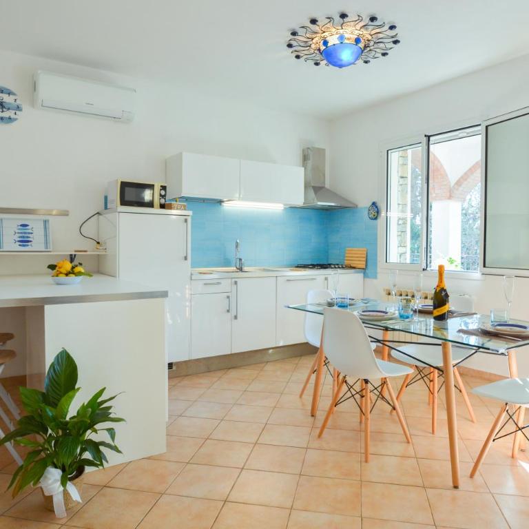 Casa Ninin - Two-Bedroom Apartment with Terrace, Garden and Sea View - 4