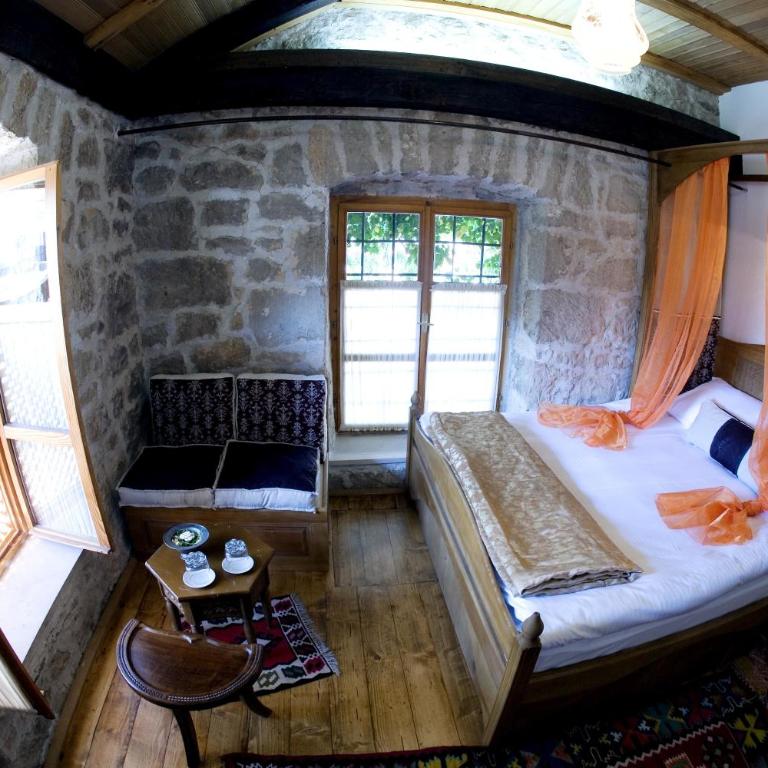 Bosnian National Monument Muslibegovic House - Double Room - 3