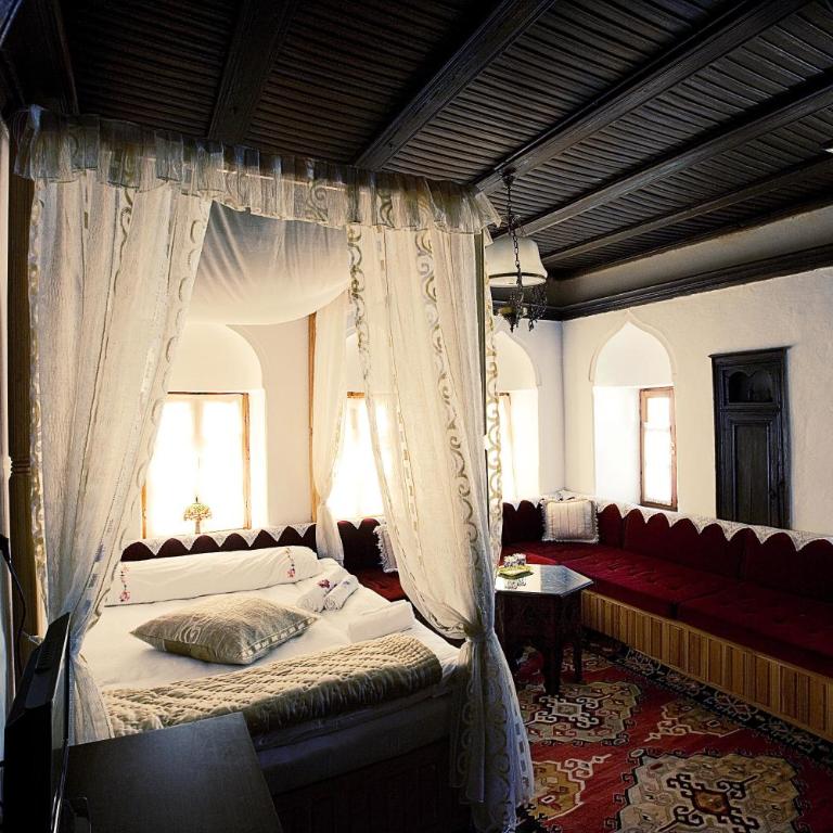 Bosnian National Monument Muslibegovic House - Double Room - 4