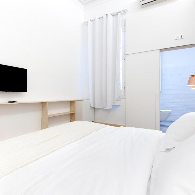 La Casa de Antonio Boutique Rooms - Double Room with Balcony - 1