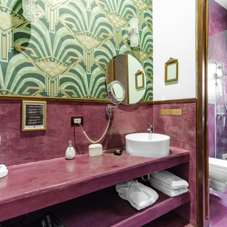 Pug Seal Polanco Anatole France - Suite Master - 5