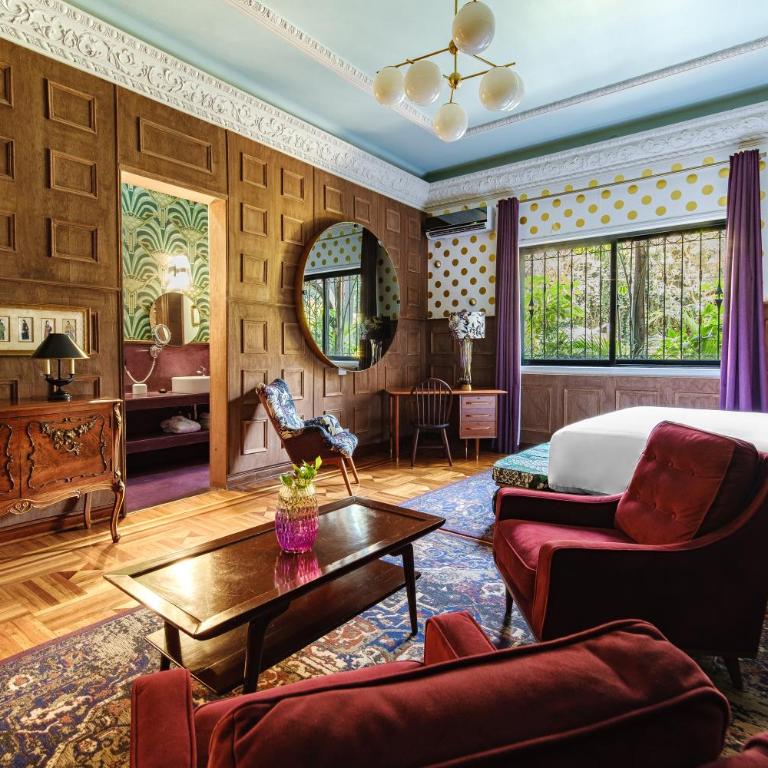 Pug Seal Polanco Anatole France - Suite Master - 3