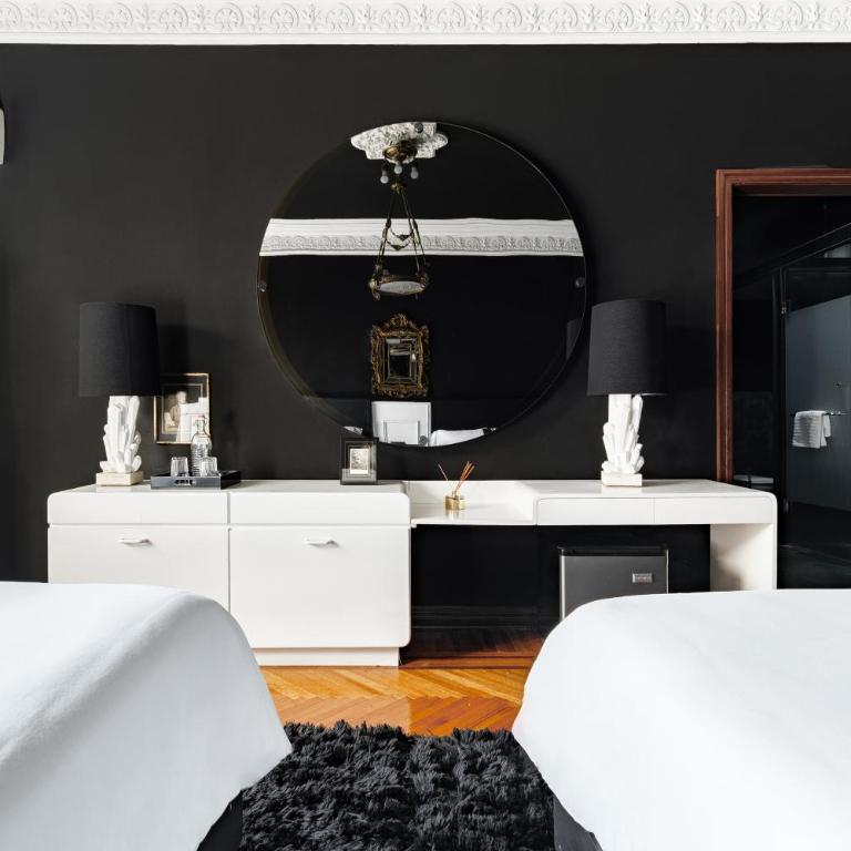 Pug Seal Polanco Anatole France - Suite Executive - 3