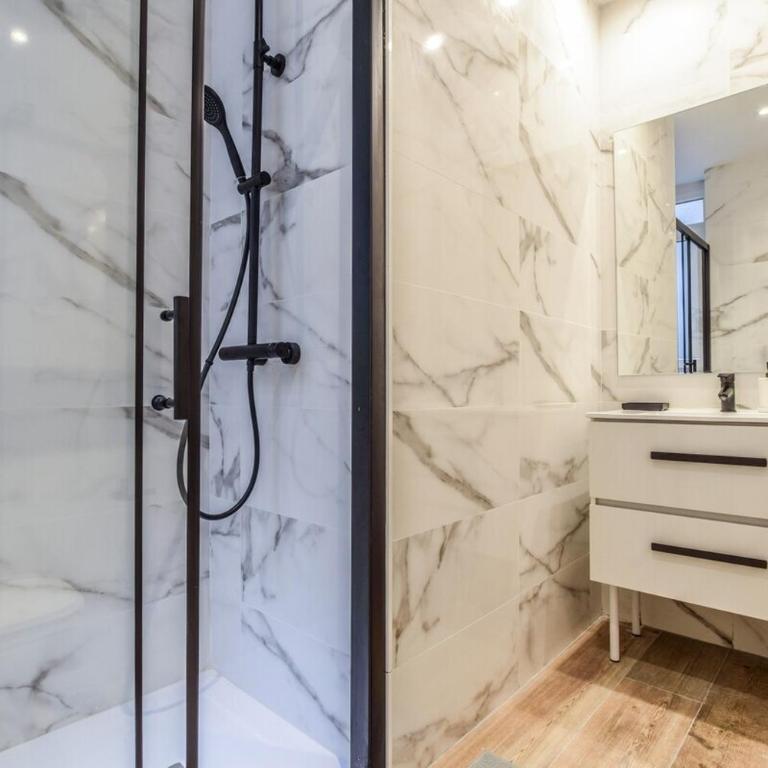 MyHouseSpain - Luxury flat next to Gran Vía - Apartamento con ducha - 13