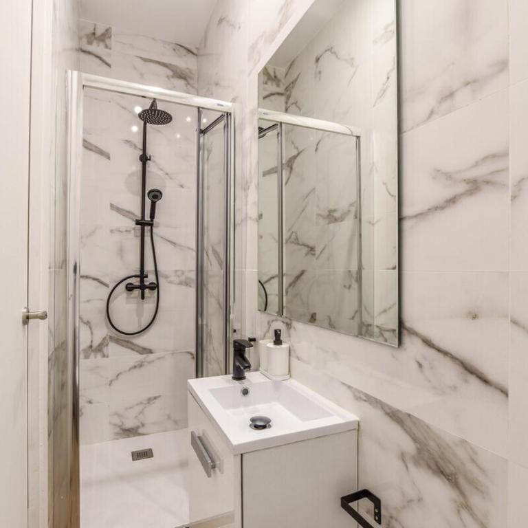 MyHouseSpain - Luxury flat next to Gran Vía - Apartamento con ducha - 17