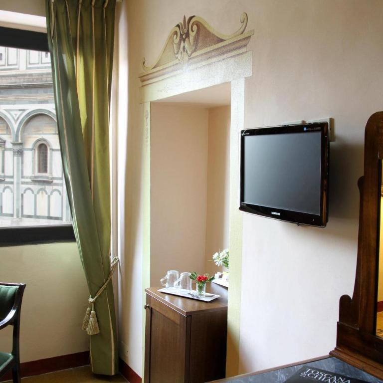 B&B A Florence View - Double or Twin Room with Duomo view - 17