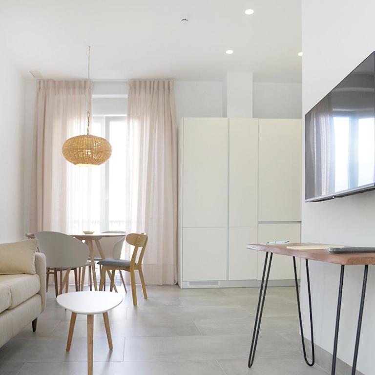 CASA DE LA VEGA SUITES - Suite Junior con balcón - 6