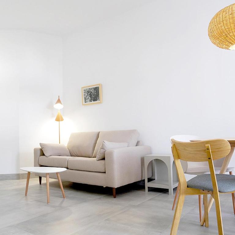 CASA DE LA VEGA SUITES - Suite Junior con balcón - 11