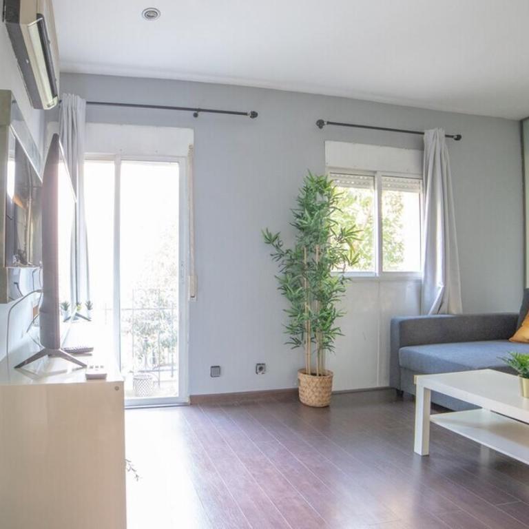 MyHouseSpain - Moderno apartamento a escasos metros del Bernabeu - Apartamento con ducha - 2