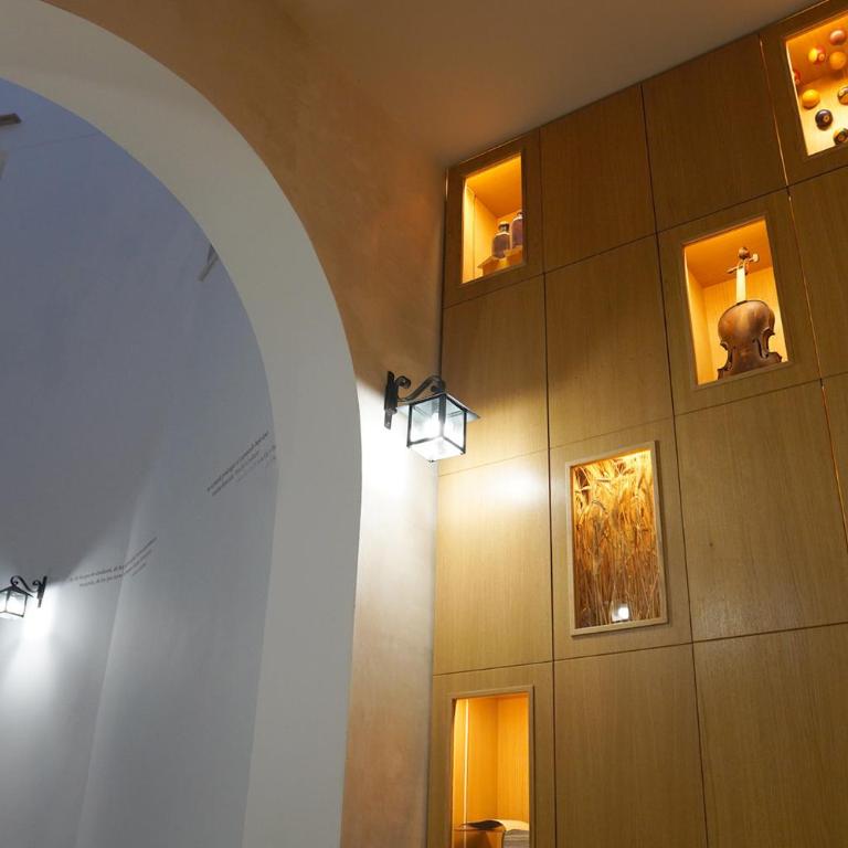 CASA DE LA VEGA SUITES - Suite con balcón - 9
