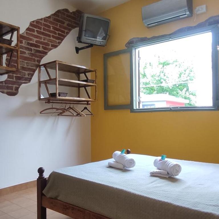 Benvinguts Casa y Apartamentos de 1 a 12 personas Pleno Centro Santa Rosa de Calamuchita - Casa Unifamiliar de 3 dormitorios - 11