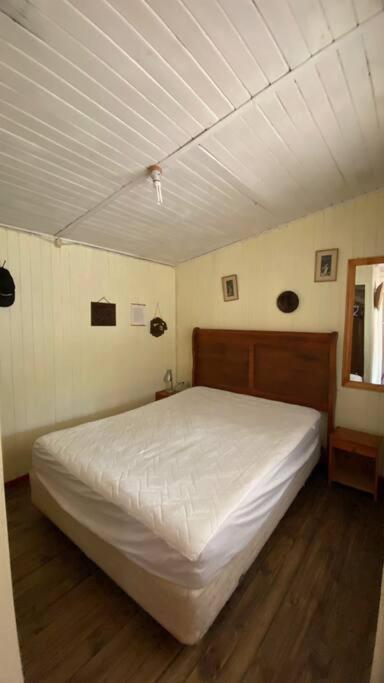 Cabaña individual a pasos de todo - Three-Bedroom House - 11