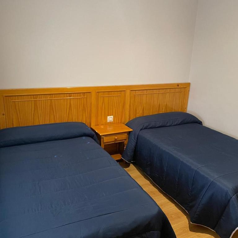 HOSTAL CID - Habitación Doble - 2 camas - 5