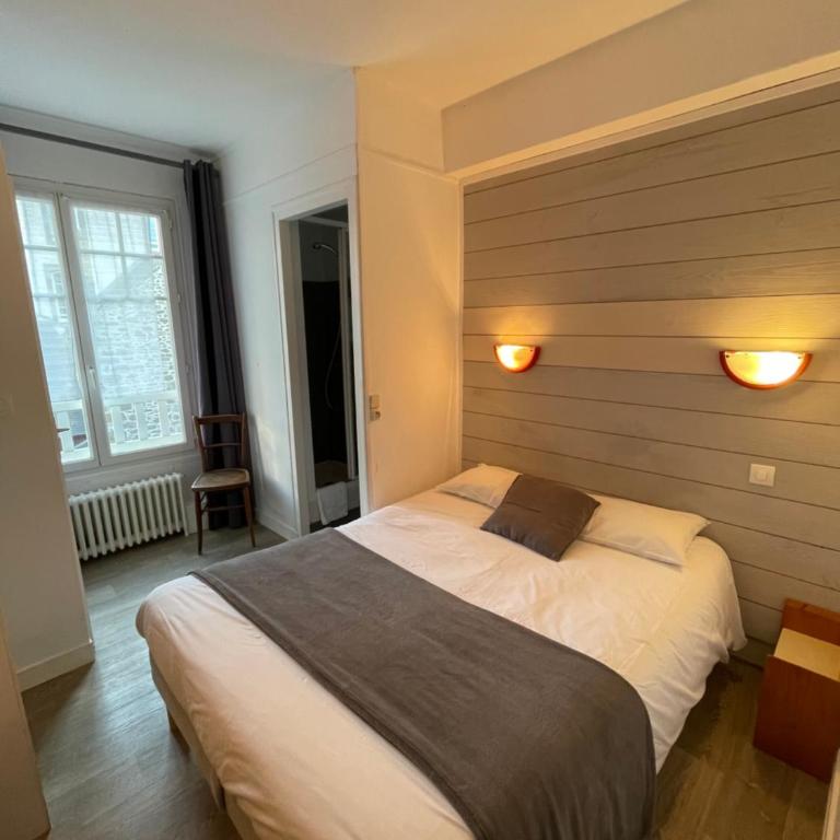 Les Chiens du Guet - Chambre Double avec Salle de Bains Privative - 5