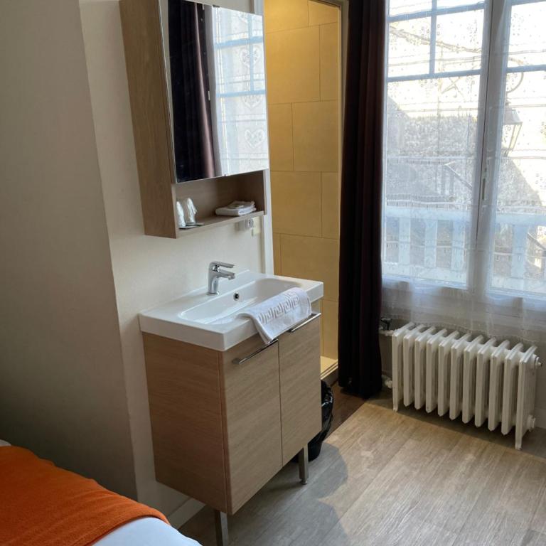 Les Chiens du Guet - Chambre Double avec Toilettes Communes - 6