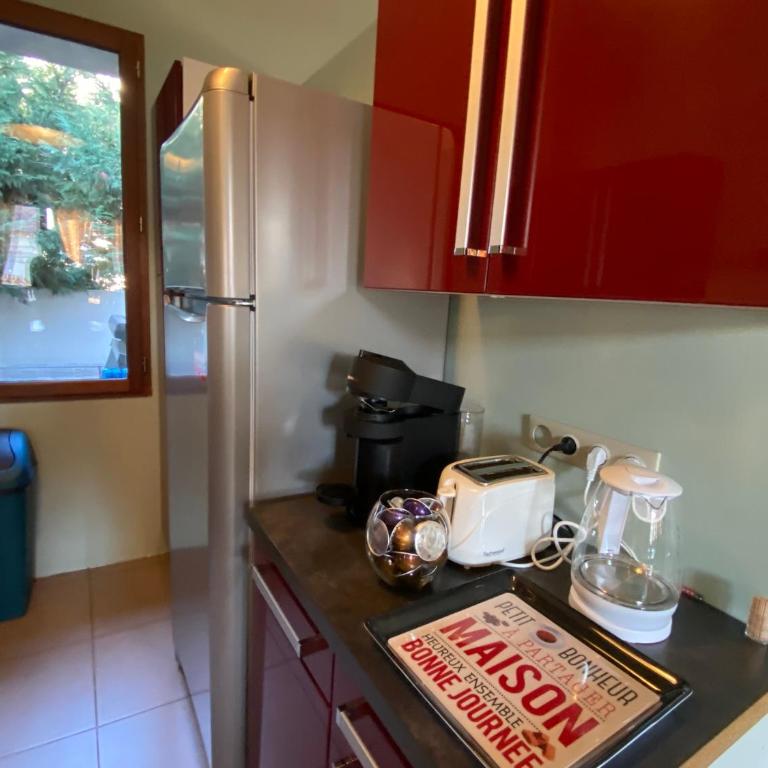 Maison familiale 3 chambres, parking gratuit - Three-Bedroom House - 14