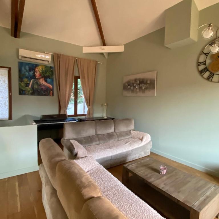 Maison familiale 3 chambres, parking gratuit - Three-Bedroom House - 10