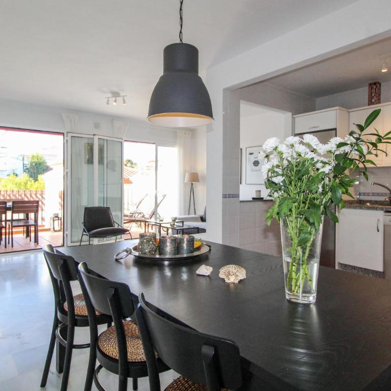 3 Bedroom Beautiful Apartment In Nerja - Apartamento de 3 dormitorios - 11