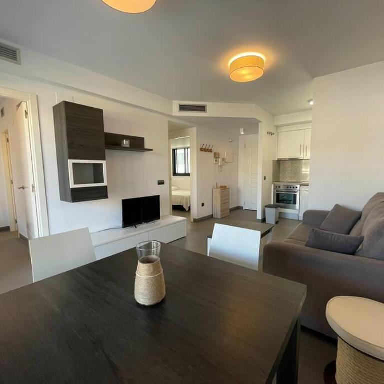 Apartamento moderno para disfrutar con la familia con parking y piscina - Apartamento de 2 dormitorios - 12
