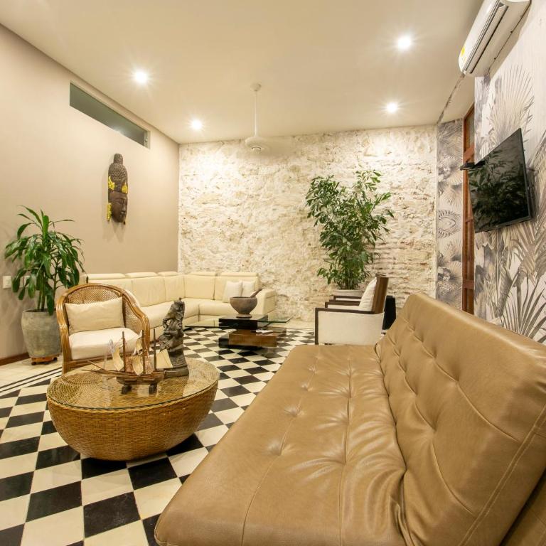San Pedro Claver Luxury in the walled city - Three-Bedroom Apartment - 16