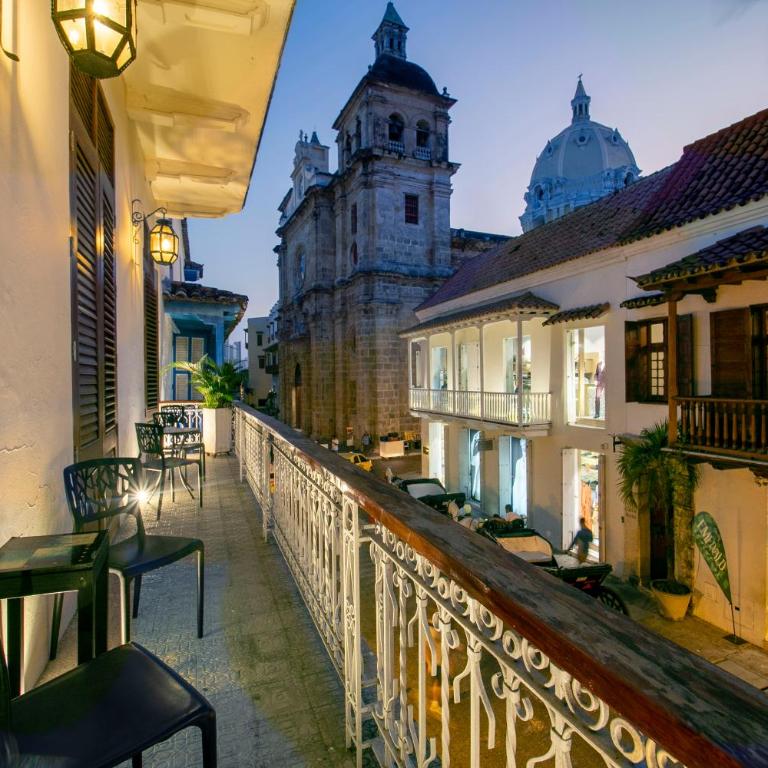 San Pedro Claver Luxury in the walled city - Three-Bedroom Apartment - 21
