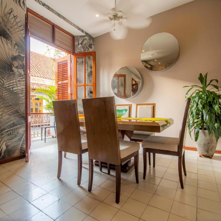 San Pedro Claver Luxury in the walled city - Three-Bedroom Apartment - 3