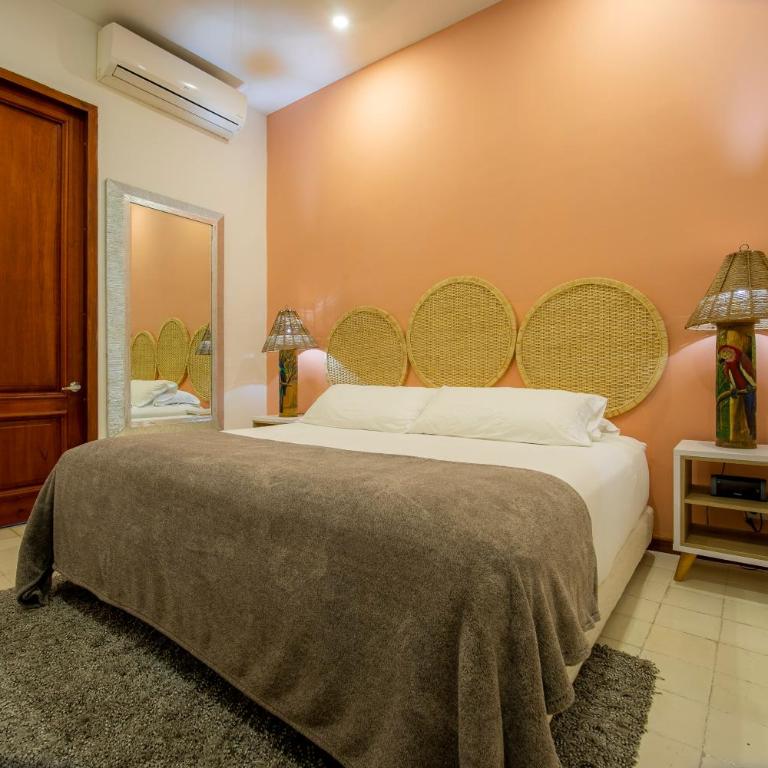 San Pedro Claver Luxury in the walled city - Three-Bedroom Apartment - 9