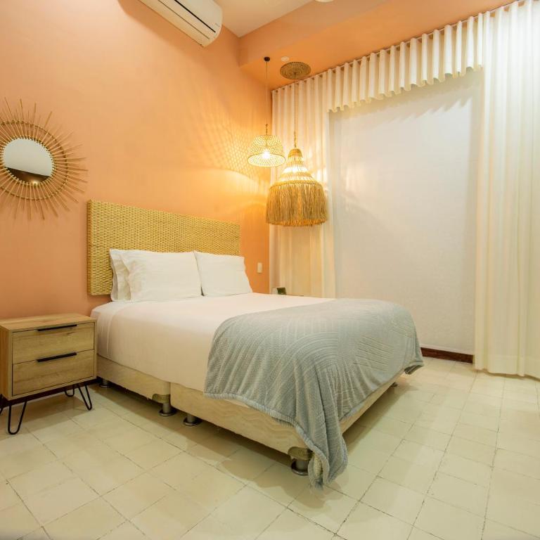 San Pedro Claver Luxury in the walled city - Three-Bedroom Apartment - 12