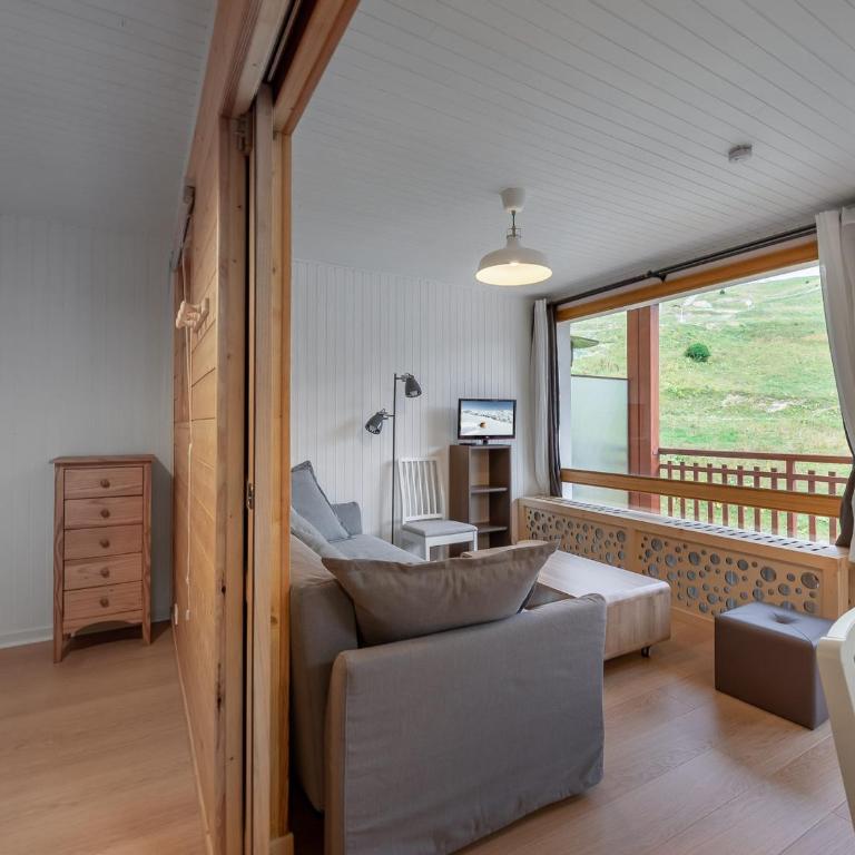 Appartement moderne avec balcon, wifi, accès pistes à Courchevel - FR-1-563-84 - Studio - 5