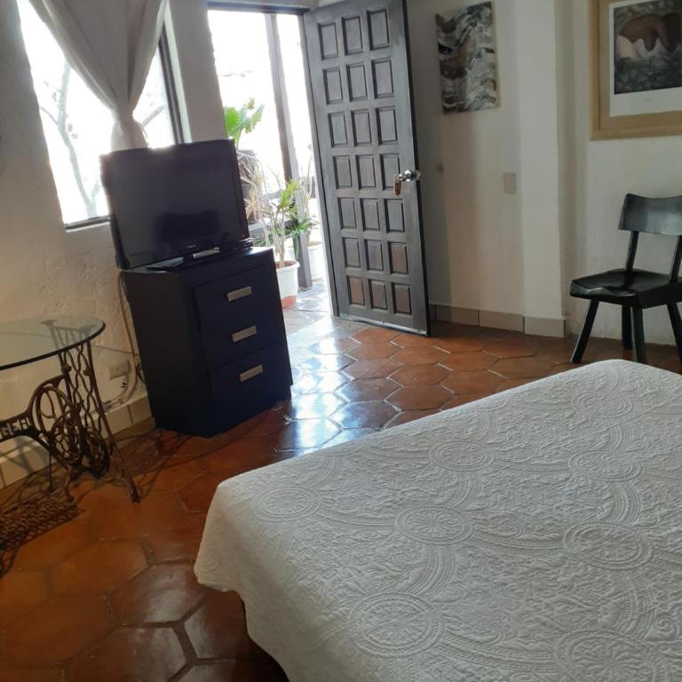 Casa Blanca San Miguel - Habitación con cama grande - 10