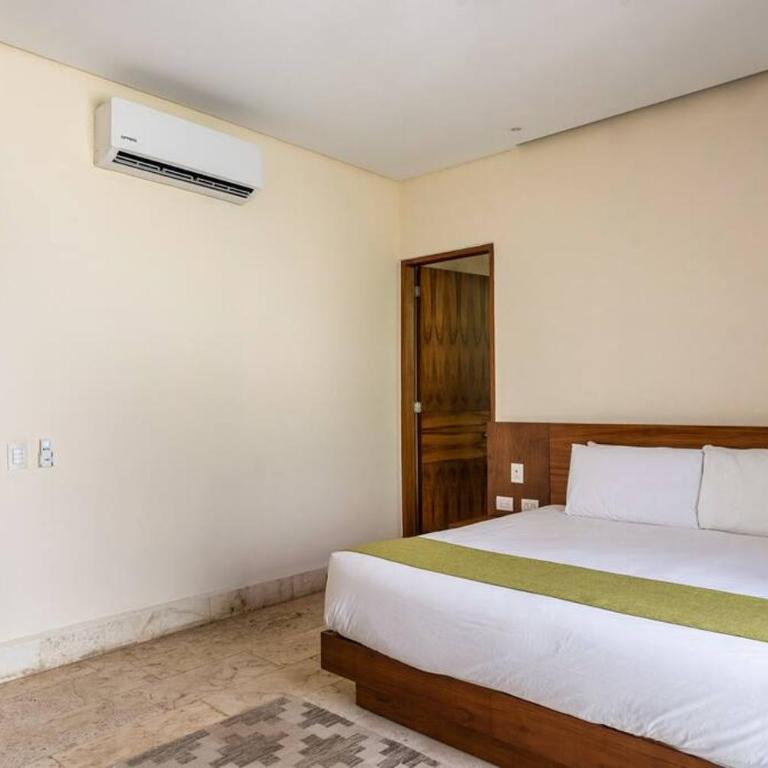 Villa with Jacuzzi & Pool with Great Concierge Service - Villa - 7
