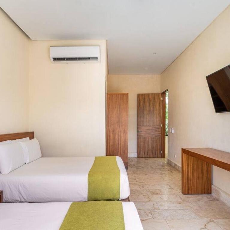 Villa with Jacuzzi & Pool with Great Concierge Service - Villa - 13