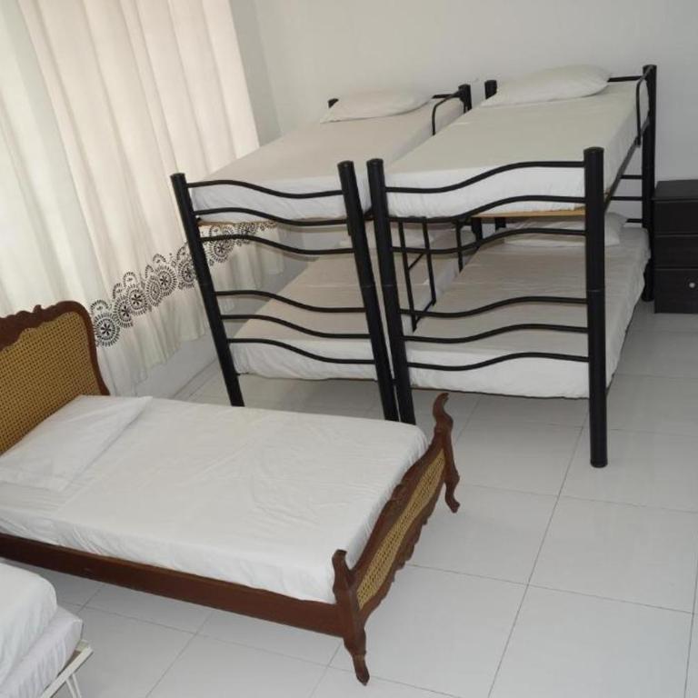 Hotel Mar di Plata - Cama en habitación compartida mixta de 8 camas - 3