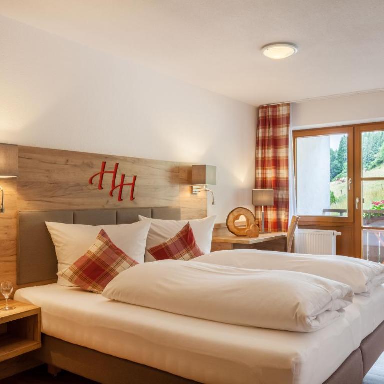 Hartungs Hoteldorf - Familienzimmer mit Küchenzeile - 1