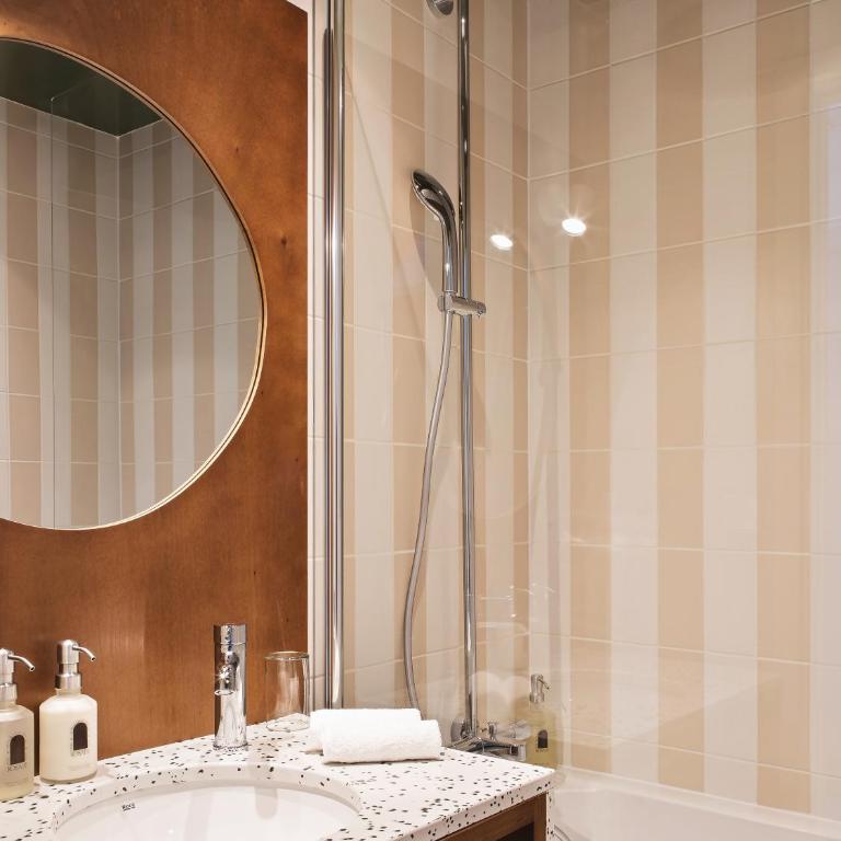 Hôtel Rosalie - Chambre Triple Supérieure - 4