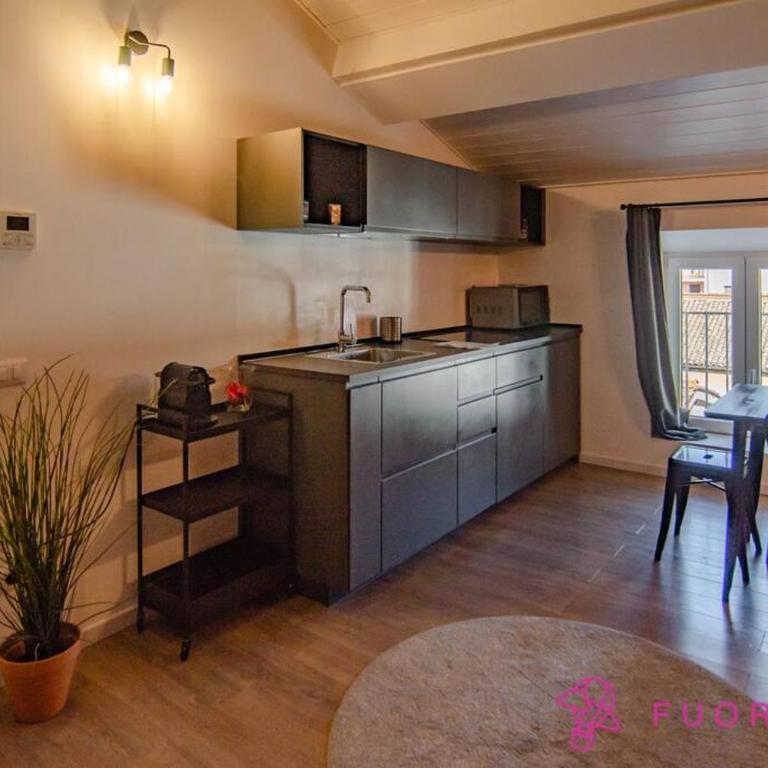 FuoriPorta Affitti Brevi - Corte 3 con parcheggio gratuito - Appartamento con 1 Camera da Letto - 1