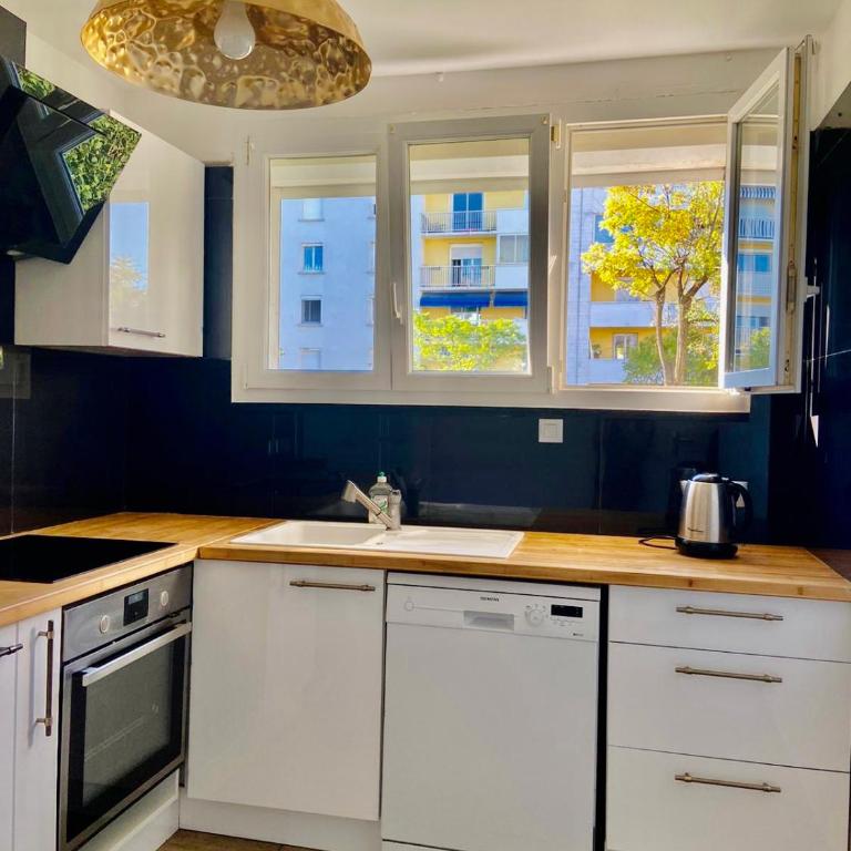 Port Marianne City Cosy Appartement - Doppelzimmer mit eigenem Bad - 3