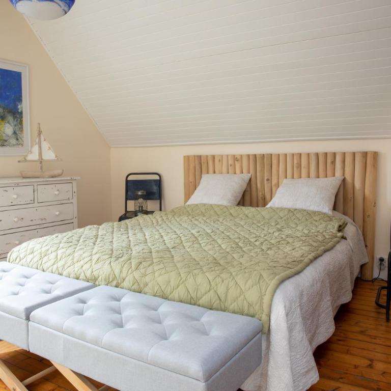 Côté PECHEUR - Chambre Familiale avec Salle de Bains Privative - 44