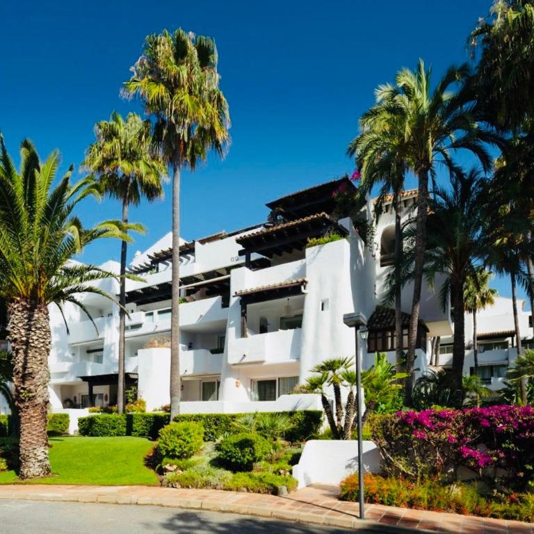 PUENTE ROMANO LUXURY PENTHOUSE, Beachside & Sea Views - Three-Bedroom Apartment - 25