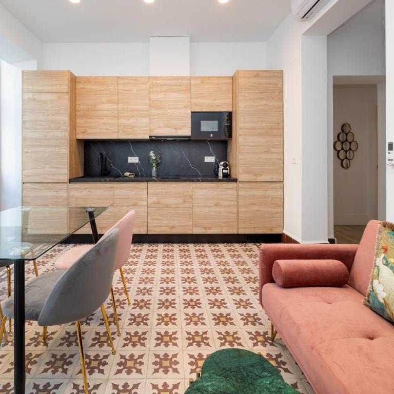 Luxury Gran Via Apartments - Three-Bedroom Apartment - 6