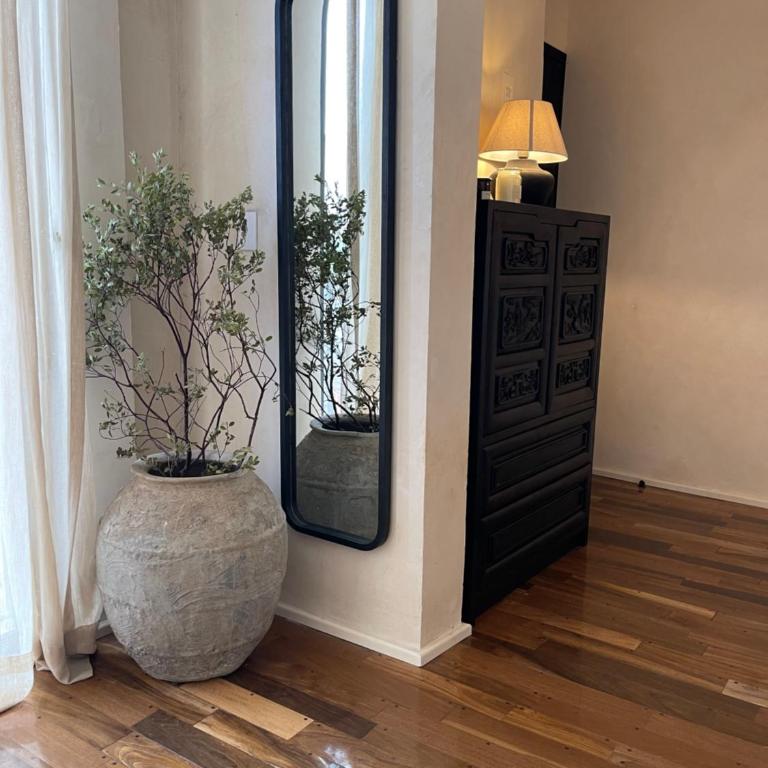 Casa Realm - Deluxe Room - 12