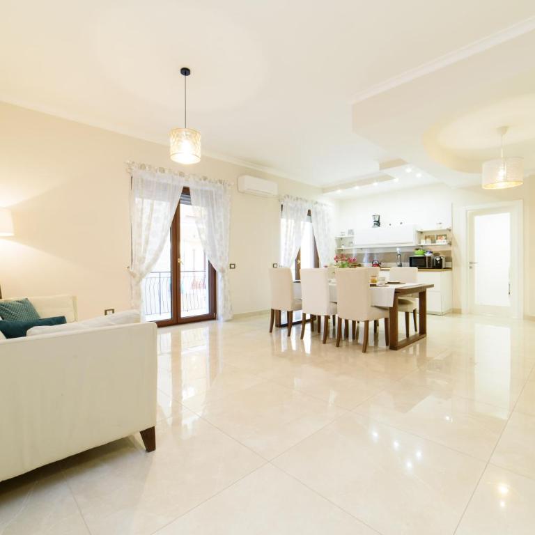 HomeAway Salerno - Appartamento Deluxe - 50