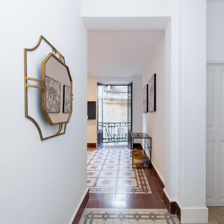Luxury Gran Via Apartments - Deluxe Apartment - 42
