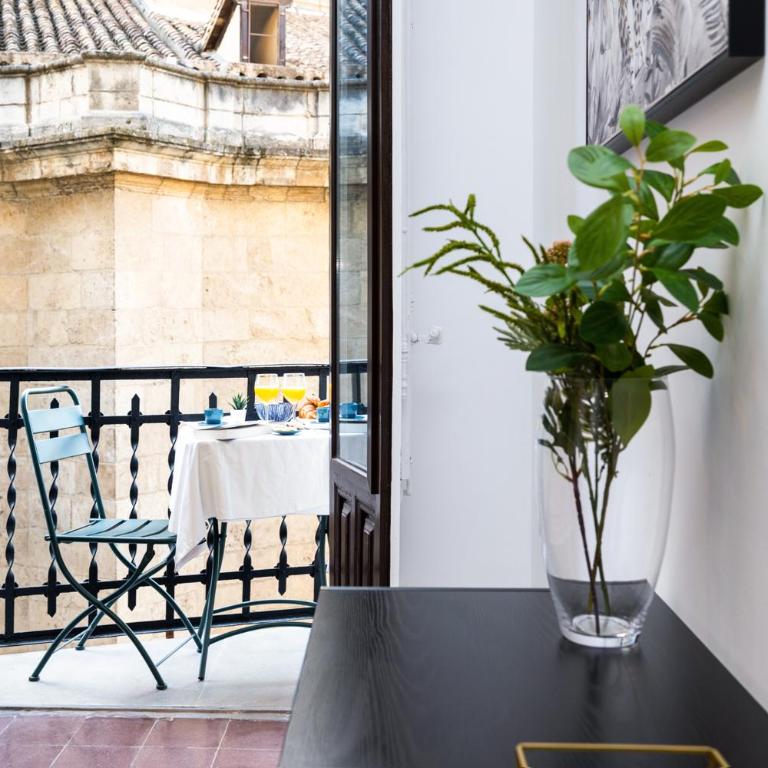 Luxury Gran Via Apartments - Deluxe Apartment - 13