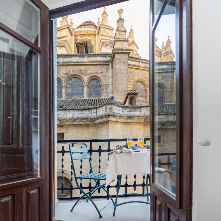 Luxury Gran Via Apartments - Deluxe Apartment - 18