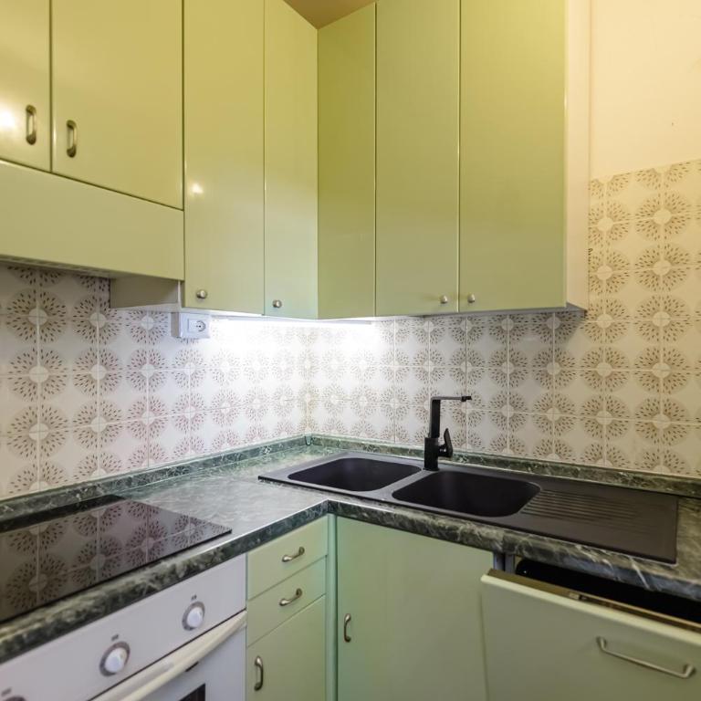 Zona Portici - Appartamento con 1 Camera da Letto - 5
